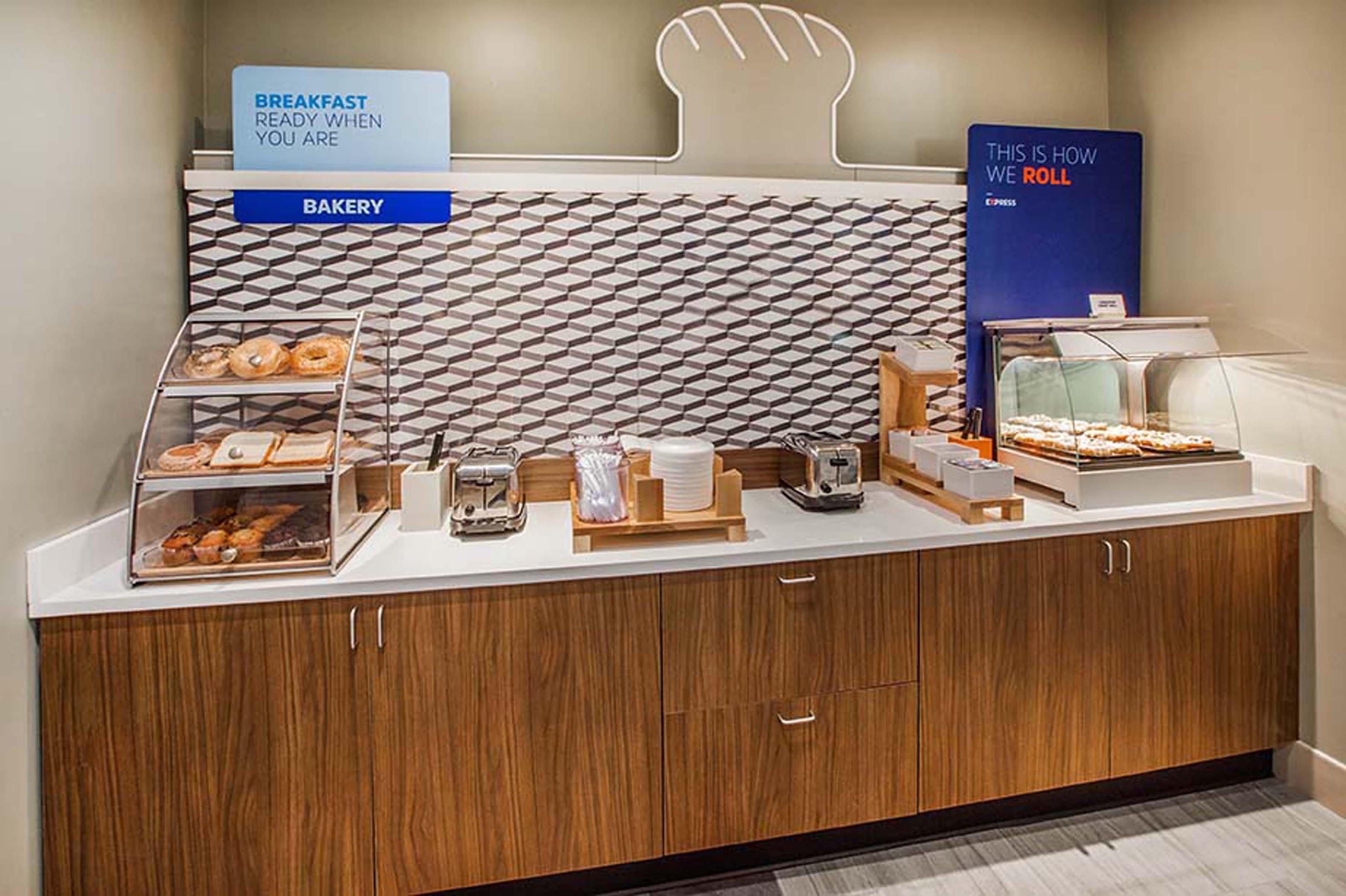 Holiday Inn Express Hotel & Suites St. Louis West-O'Fallon By Ihg Buitenkant foto